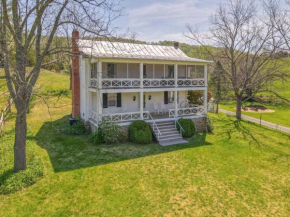 Historic Countryside Escape - Relax, Hike, & Fish!